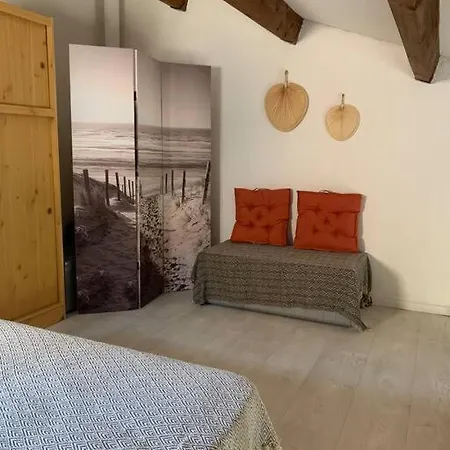 Holiday home Jolie Maison De Dans